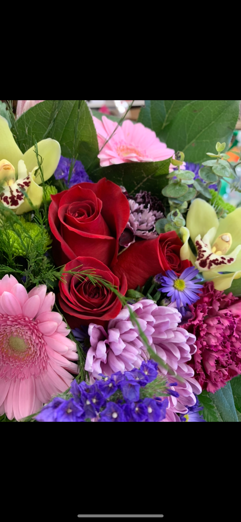 Hand tied bouquet LG BDAY