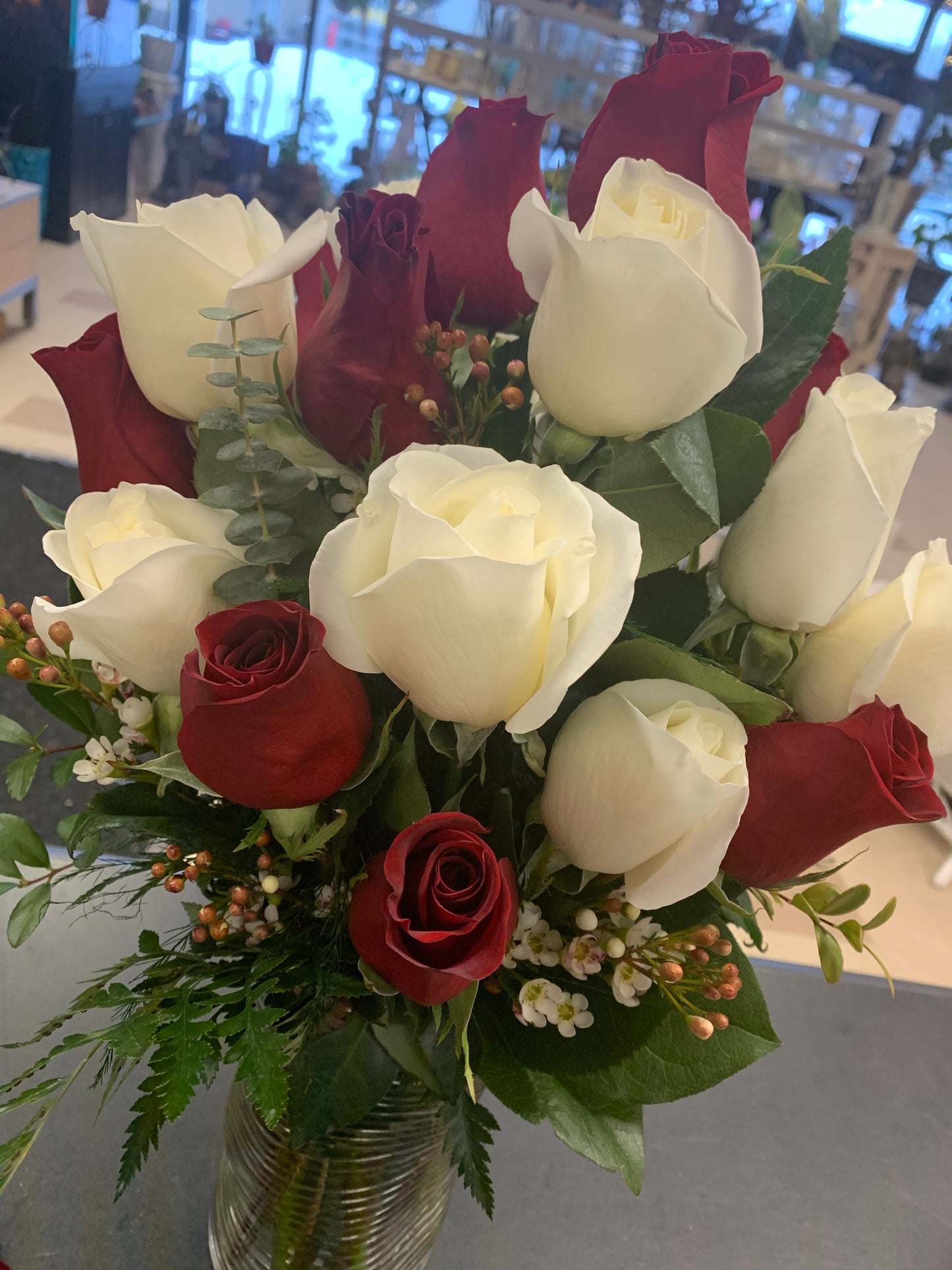 Great Expectations ~2 dozen roses VD